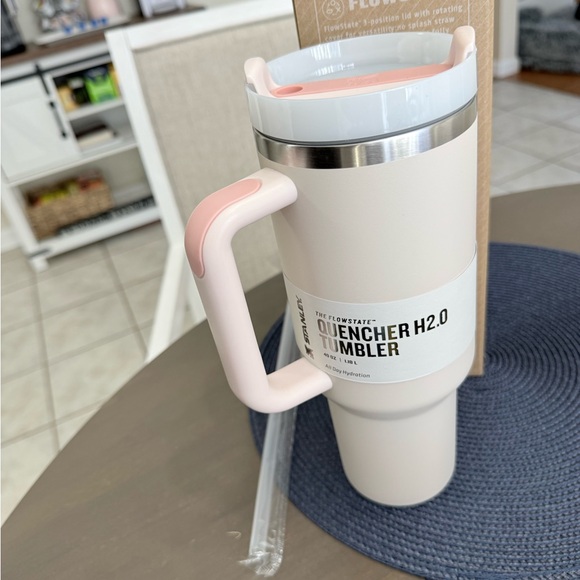 Stanley Blush Pink 40 oz Mug with Handle - Picture 4 of 4